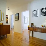 Amazing Vintage Flat In Principe Real