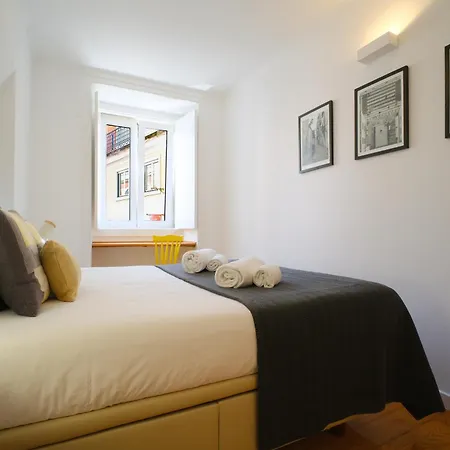 Amazing Vintage Flat In Principe Real Appartement
