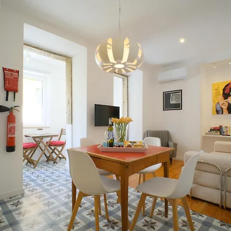 Amazing Vintage Flat In Principe Real * Lisboa