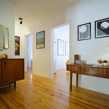 Amazing Vintage Flat In Principe Real