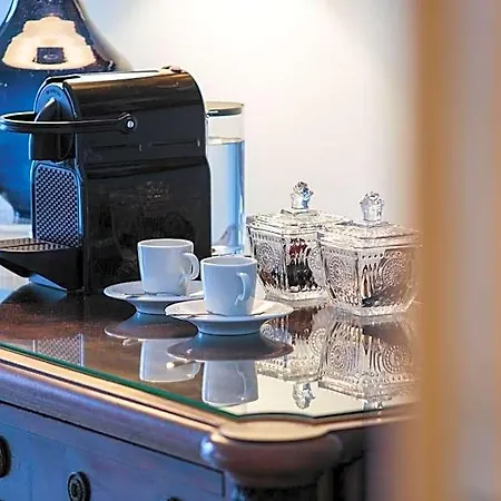Amazing Vintage Flat In Principe Real * Lisbon