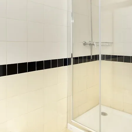 아파트 Amazing Vintage Flat In Principe Real Lisbon