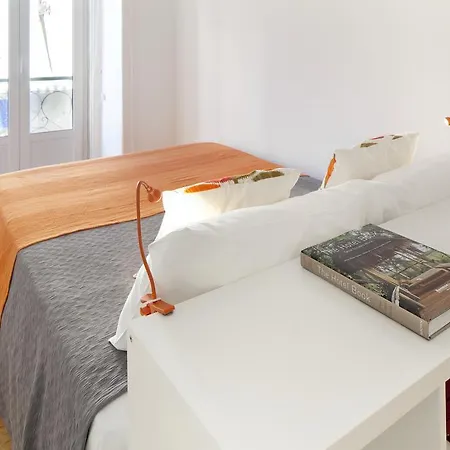 Apartment Amazing Vintage Flat In Principe Real Lisbon
