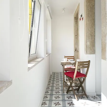 Amazing Vintage Flat In Principe Real Lisbon Apartment