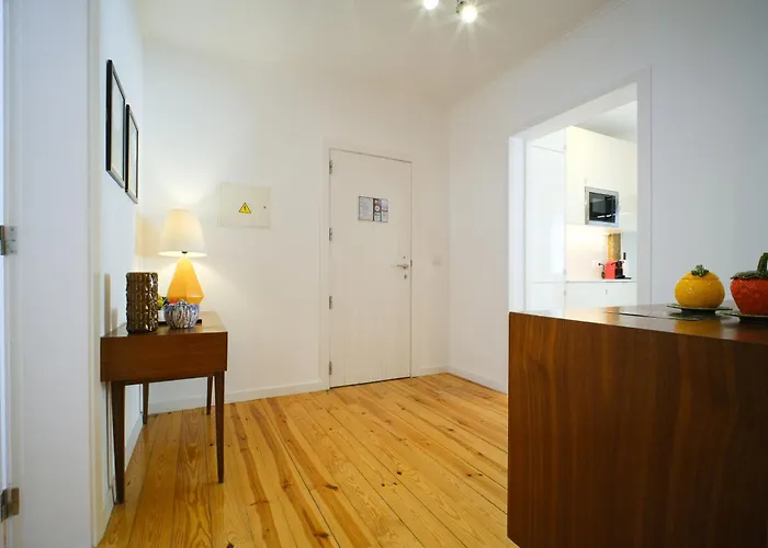 Amazing Vintage Flat In Principe Real *