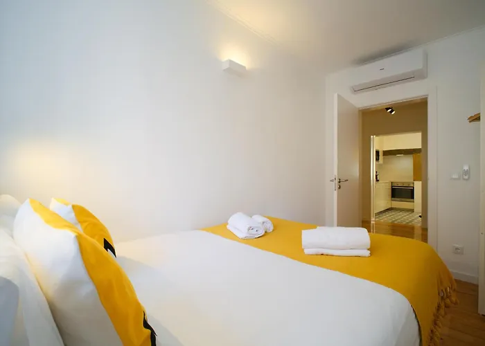 Amazing Vintage Flat In Principe Real *