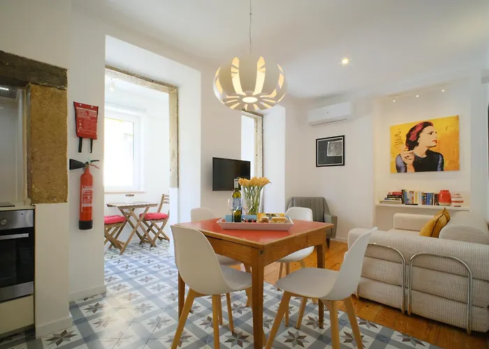 Amazing Vintage Flat In Principe Real * Lisboa