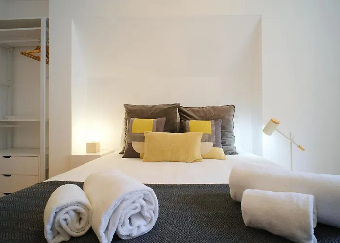 Amazing Vintage Flat In Principe Real Daire *
